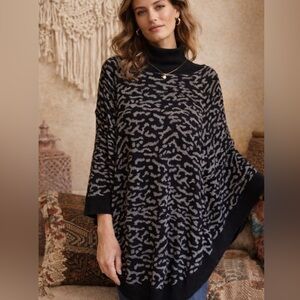 NWT Joseph A Black Print Pullover Turtleneck Sweater Cape Poncho